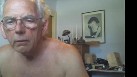 Snapshot of gulfcoast1952 chatting on June 25, 7:29 pm Roy online show from June 25, 7:29 pm