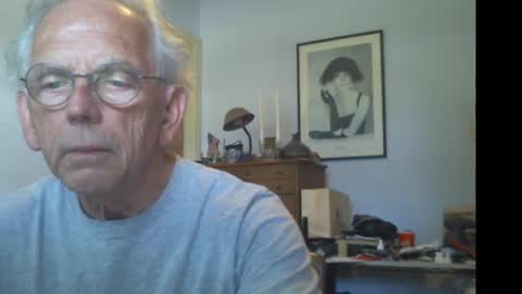 Snapshot of gulfcoast1952 chatting on June 27, 8:58 pm Roy online show from June 27, 8:58 pm