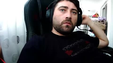 Snapshot of guliverreal chatting on January 6, 9:24 am guliverreal online show from January 6, 9:24 am