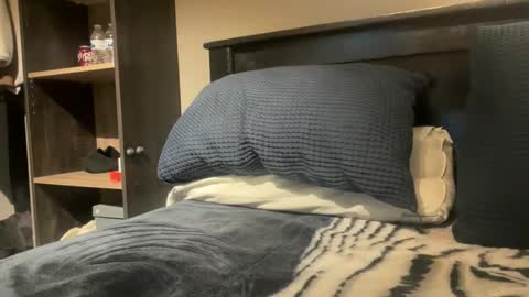 Snapshot of gumbywanna chatting on February 24, 6:44 am gumbywanna online show from February 24, 6:44 am