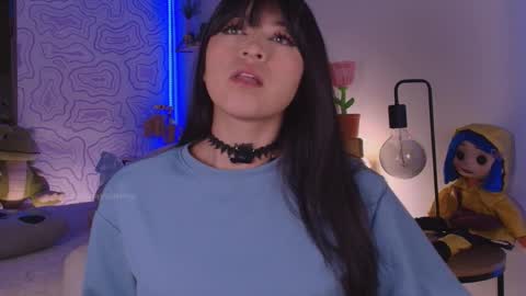 Snapshot of gummysaurus chatting on April 6, 12:19 am S online show from April 6, 12:19 am