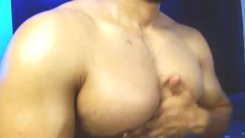 Snapshot of gurushake chatting on November 26, 5:08 am holl latino online show from November 26, 5:08 am