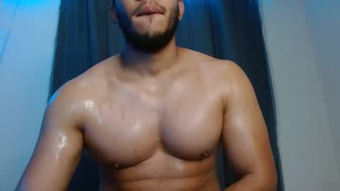 Snapshot of gurushake chatting on January 17, 11:48 am holl latino online show from January 17, 11:48 am