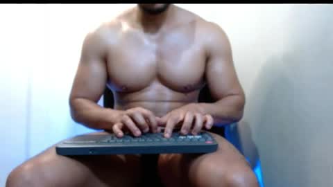 holl latino online show from May 13, 4:59 pm