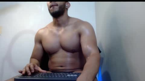 holl latino online show from May 16, 5:56 pm