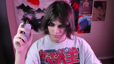 gushill_ online show from February 7, 9:15 pm