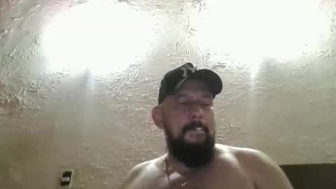 Snapshot of gustavo1350 chatting on February 14, 1:46 am gustavo1350 online show from February 14, 1:46 am