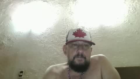 Snapshot of gustavo1350 chatting on April 7, 2:12 am gustavo1350 online show from April 7, 2:12 am