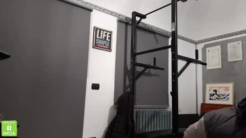 Snapshot of guy2015big chatting on December 30, 5:02 pm Flo online show from December 30, 5:02 pm