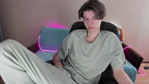 guy_liam1 online show from February 9, 8:22 am