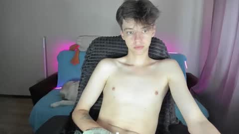 guy_liam1 online show from September 20, 6:58 am