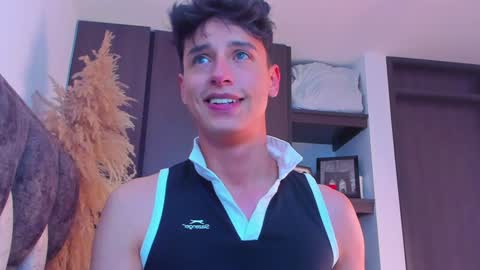 Snapshot of guy_twinks chatting on January 1, 6:26 am Gabriel online show from January 1, 6:26 am