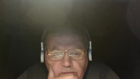 guyboy73 online show from September 17, 12:34 am