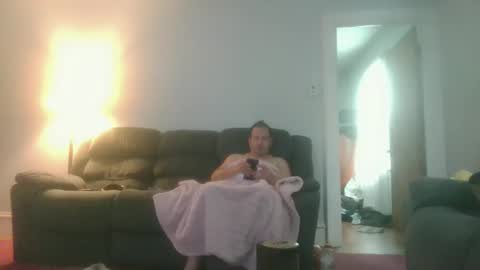 guynaked105 online show from May 6, 4:56 pm
