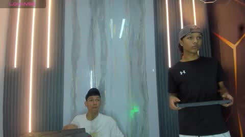 Snapshot of guys_hard_cock chatting on March 25, 8:15 pm guys_hard_cock online show from March 25, 8:15 pm