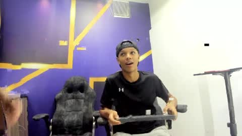 Snapshot of guys_hard_cock chatting on April 4, 9:12 pm guys_hard_cock online show from April 4, 9:12 pm