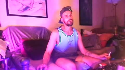guyst049 online show from July 27, 11:12 pm