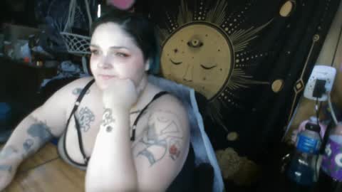 Snapshot of gxddess_fe chatting on September 16, 10:55 pm Goddess Fe online show from September 16, 10:55 pm