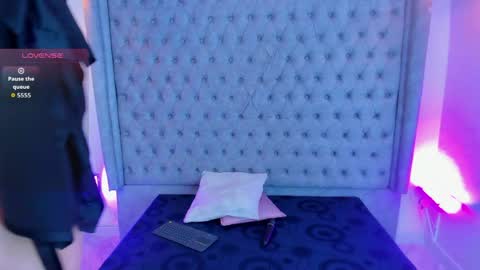 Gyal Smith online show from May 11, 3:12 am