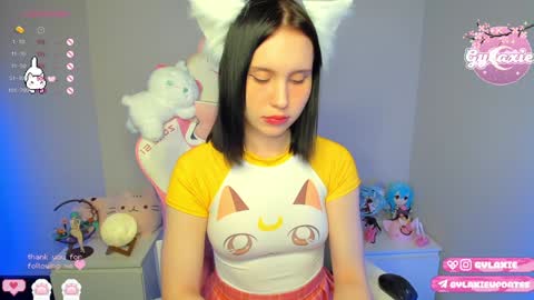   online show from December 3, 8:38 am