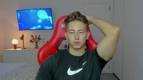 Oliver online show from October 18, 3:35 pm