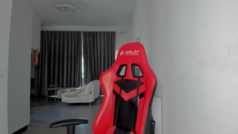 Oliver online show from October 29, 5:04 pm