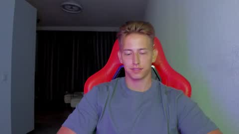 Oliver online show from November 12, 12:44 am