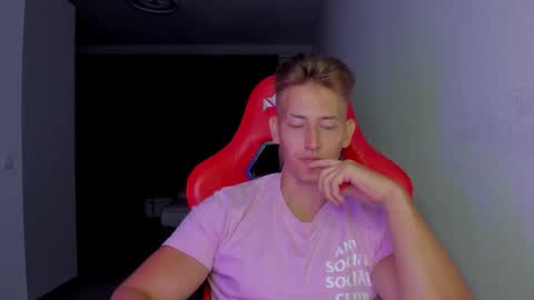 Oliver online show from November 14, 12:20 am