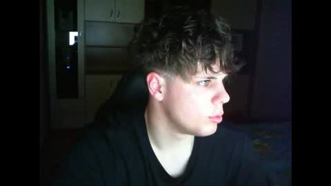 Snapshot of gymguy0505 chatting on December 22, 11:13 pm gymguy0505 online show from December 22, 11:13 pm