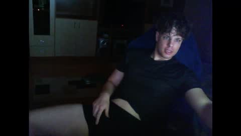 Snapshot of gymguy0505 chatting on January 17, 10:46 pm gymguy0505 online show from January 17, 10:46 pm