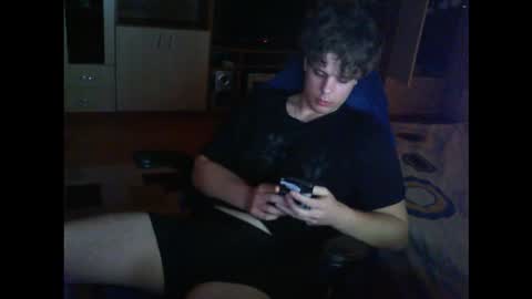 Snapshot of gymguy0505 chatting on February 3, 1:27 pm gymguy0505 online show from February 3, 1:27 pm