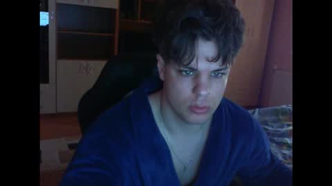 Snapshot of gymguy0505 chatting on March 16, 10:19 am gymguy0505 online show from March 16, 10:19 am