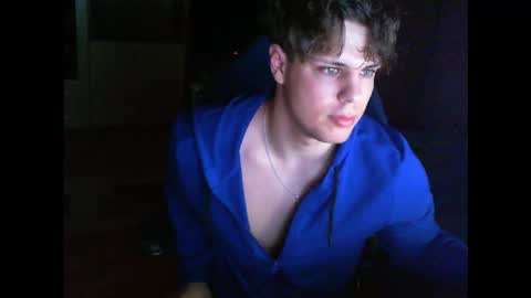 Snapshot of gymguy0505 chatting on March 25, 11:33 pm gymguy0505 online show from March 25, 11:33 pm