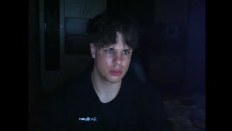 gymguy0505 online show from May 18, 9:31 pm