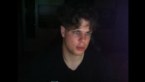 gymguy0505 online show from May 25, 10:05 pm