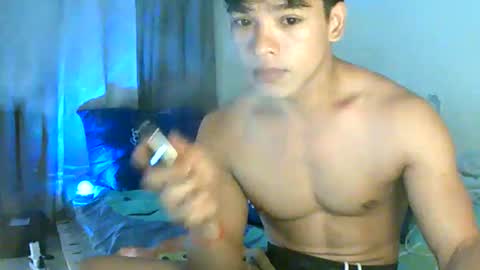 Snapshot of gymnasmenos chatting on March 8, 12:53 pm AJ online show from March 8, 12:53 pm