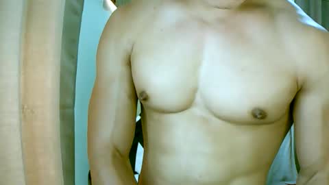 Snapshot of gymnasmenos chatting on March 16, 5:44 am AJ online show from March 16, 5:44 am