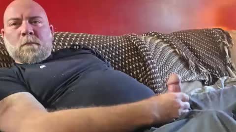 Snapshot of gymshoo chatting on December 14, 2:11 pm Eli online show from December 14, 2:11 pm