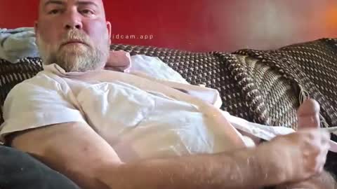 Snapshot of gymshoo chatting on April 5, 1:08 pm Eli online show from April 5, 1:08 pm