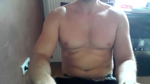 Snapshot of gymxxx_ chatting on October 3, 10:56 am gymxxx_ online show from October 3, 10:56 am