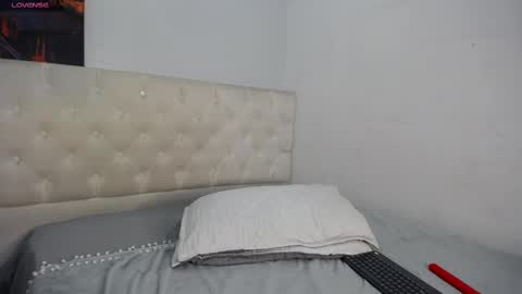 Gysellecrush online show from December 9, 5:52 pm