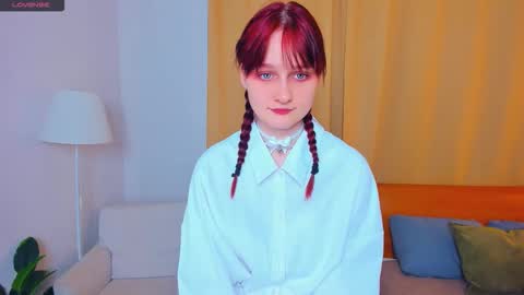 Kelly  Lilly online show from October 21, 6:41 pm