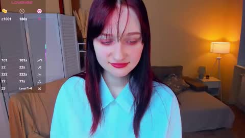 Kelly  Lilly online show from March 18, 7:06 pm