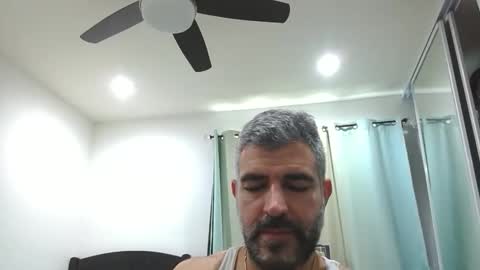 Snapshot of h0nest84 chatting on April 19, 6:10 pm h0nest84 online show from April 19, 6:10 pm
