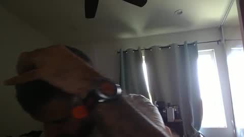 Snapshot of h0nest84 chatting on May 2, 5:51 pm h0nest84 online show from May 2, 5:51 pm