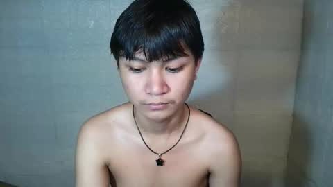 Snapshot of h0t_chan chatting on April 11, 10:41 am h0t_chan online show from April 11, 10:41 am