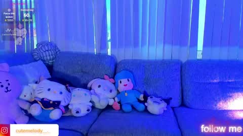 Hello Kitty online show from May 7, 12:21 pm
