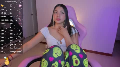 Paulina  online show from January 20, 6:10 am
