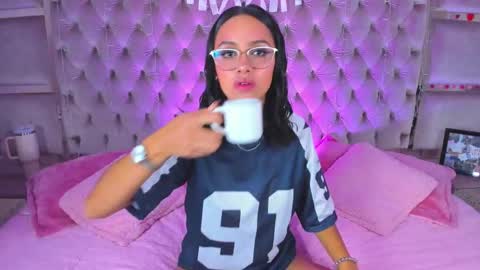 Snapshot of haari02 chatting on January 28, 5:11 am Haari online show from January 28, 5:11 am