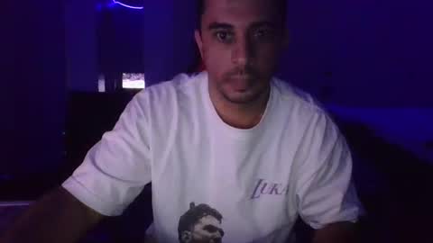 habibi_d online show from October 22, 1:39 am